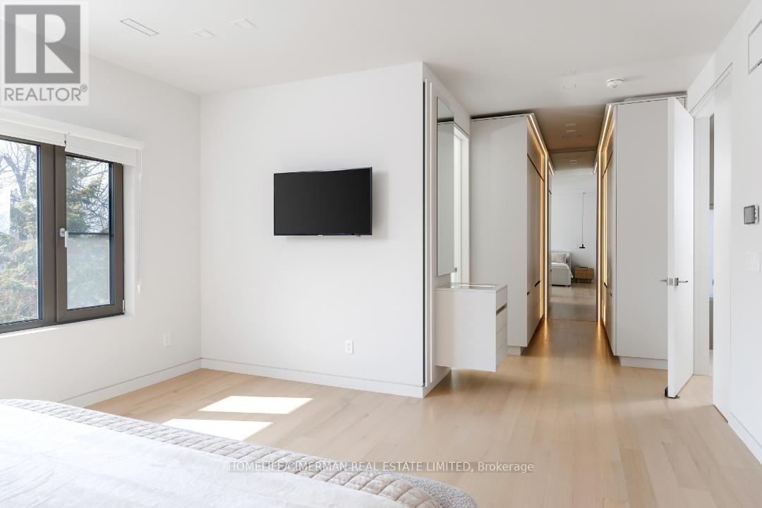 21 FARRELL AVENUE - 23