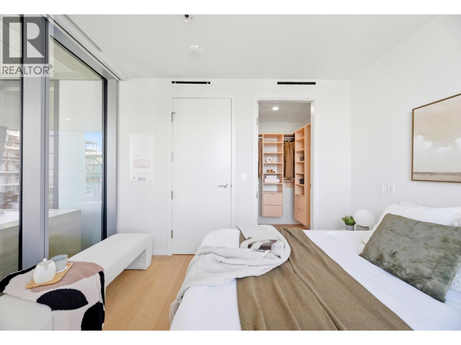 3202 1568 ALBERNI STREET, Vancouver