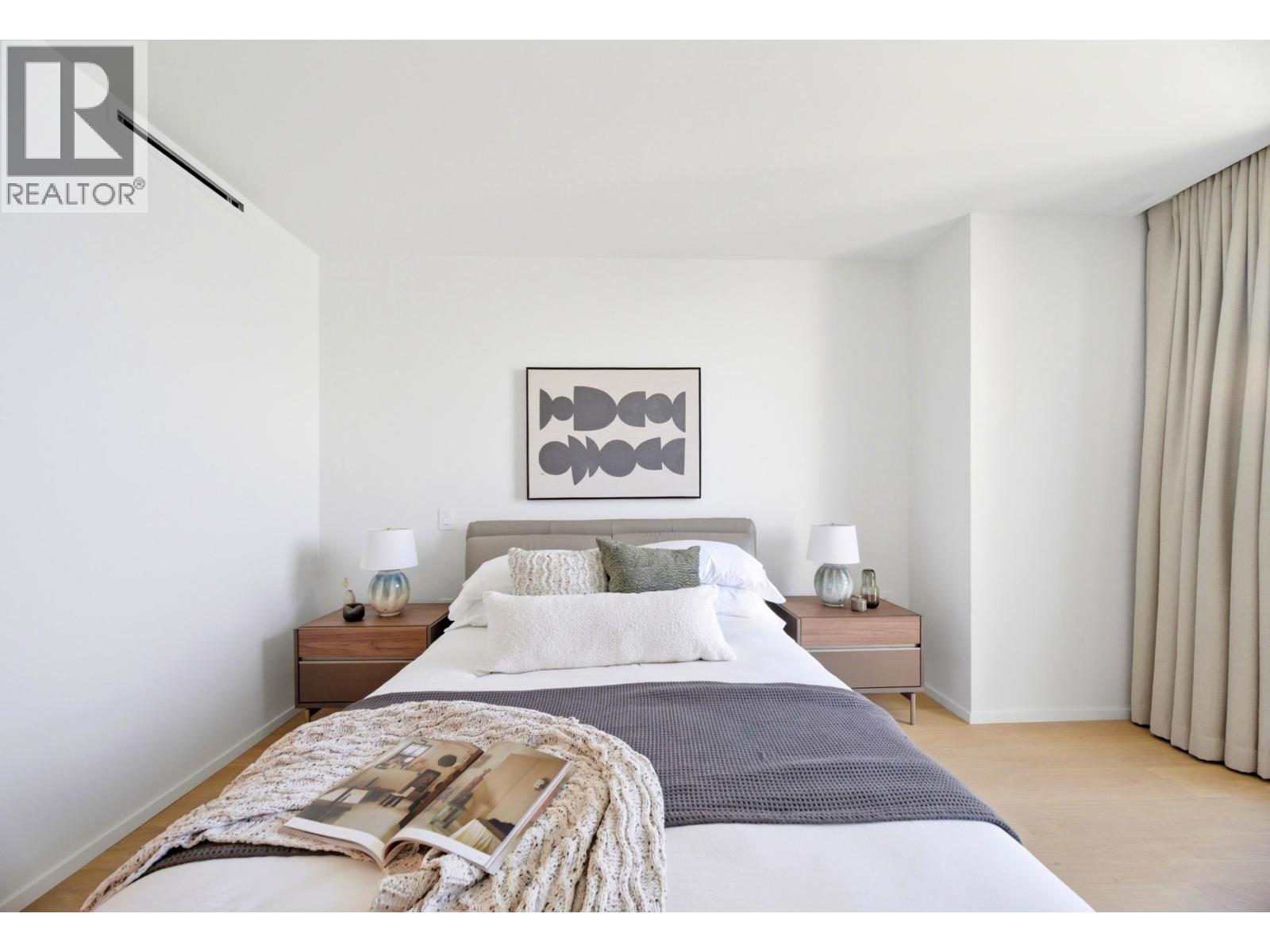 3202 1568 ALBERNI STREET, Vancouver