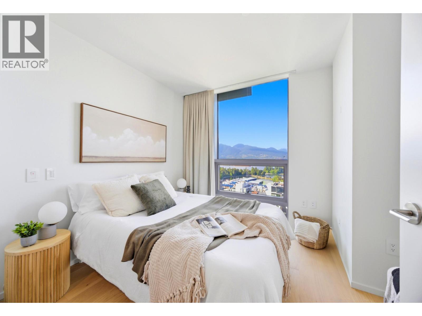 3202 1568 ALBERNI STREET, Vancouver