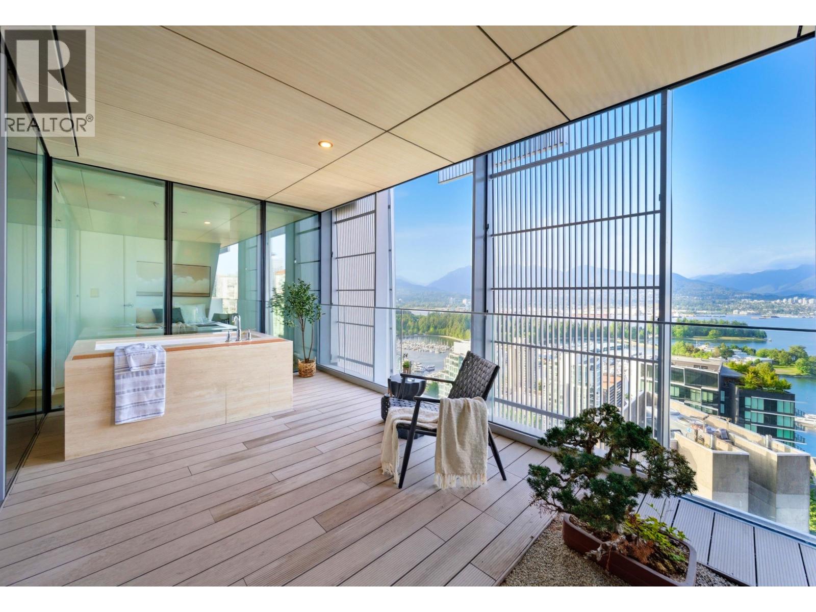 3202 1568 ALBERNI STREET, Vancouver