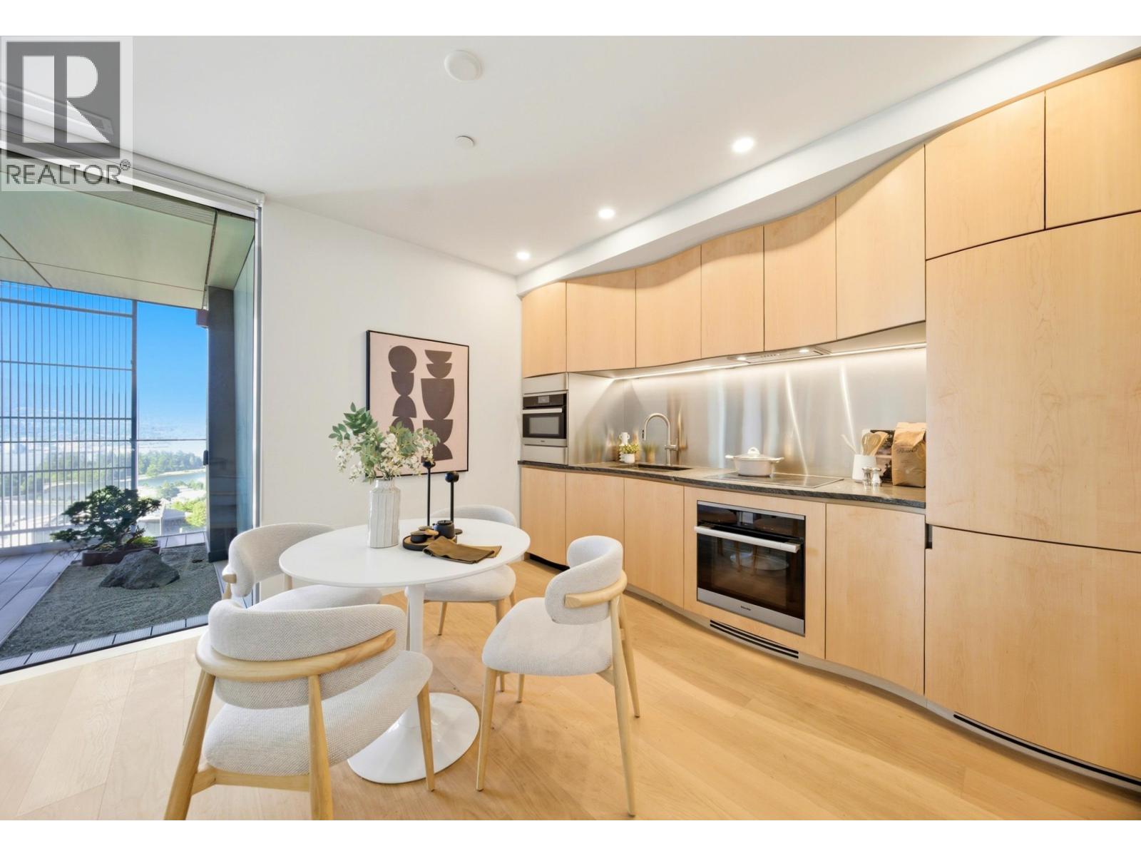 3202 1568 ALBERNI STREET, Vancouver