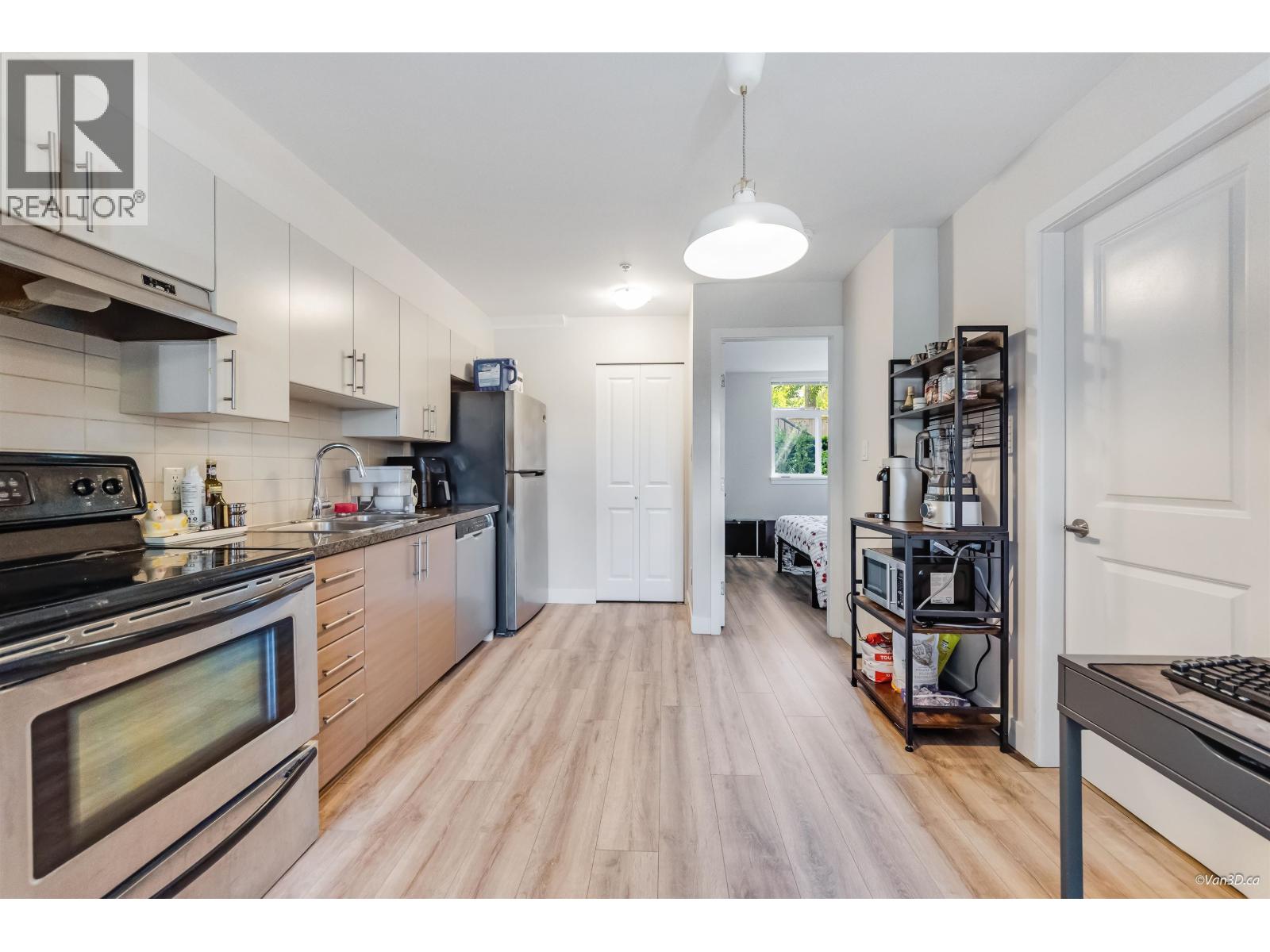 101 5568 KINGS ROAD, Vancouver