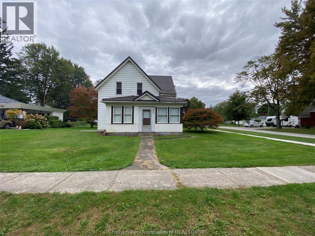 299 Victoria AVENUE - 1