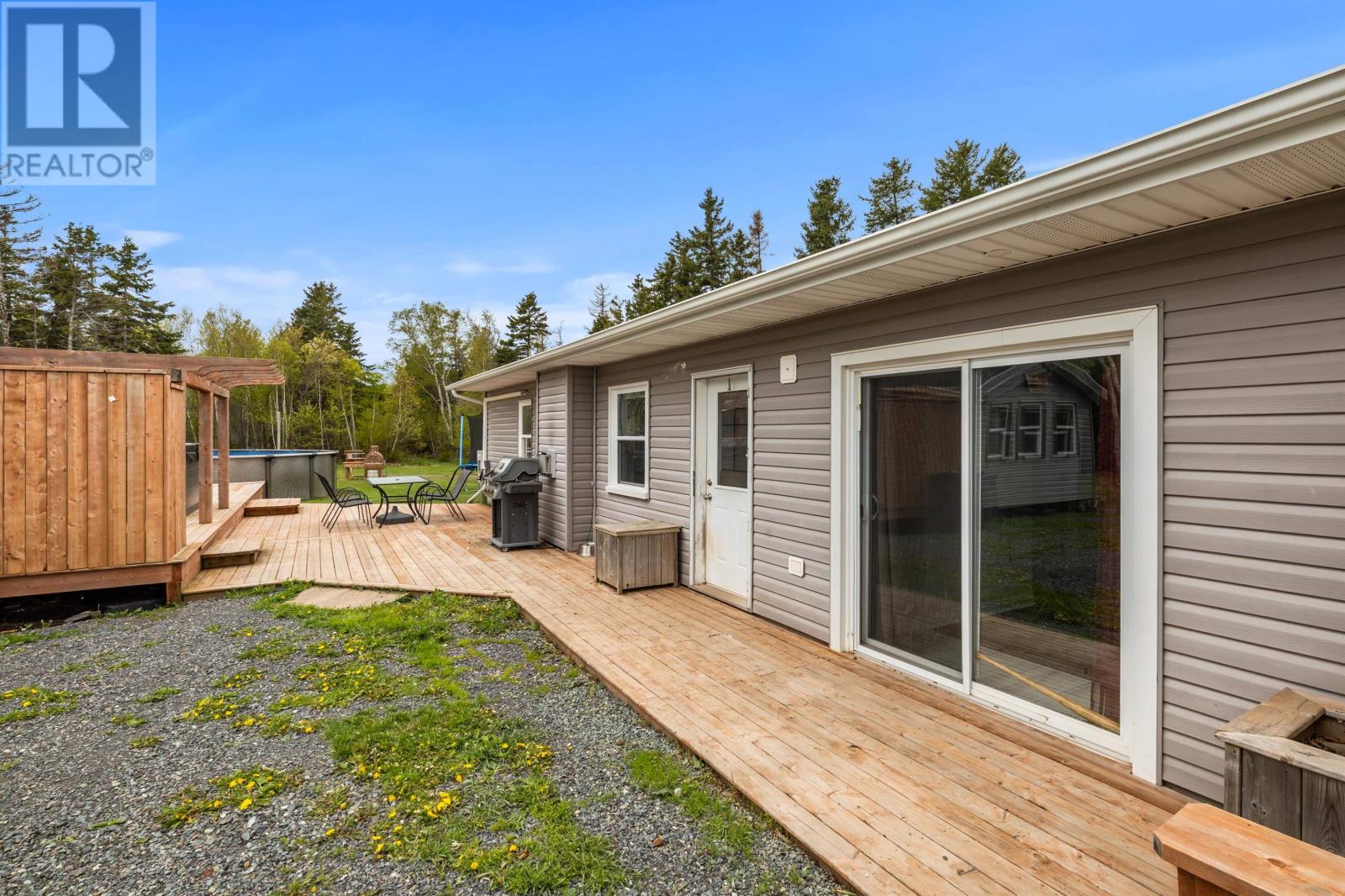 2263 SELKIRK Road - 17
