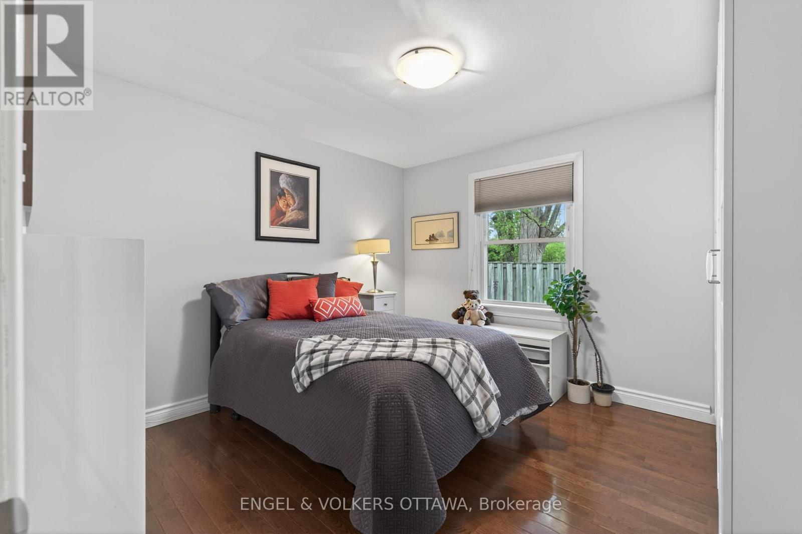 137 RACHAEL AVENUE - 21