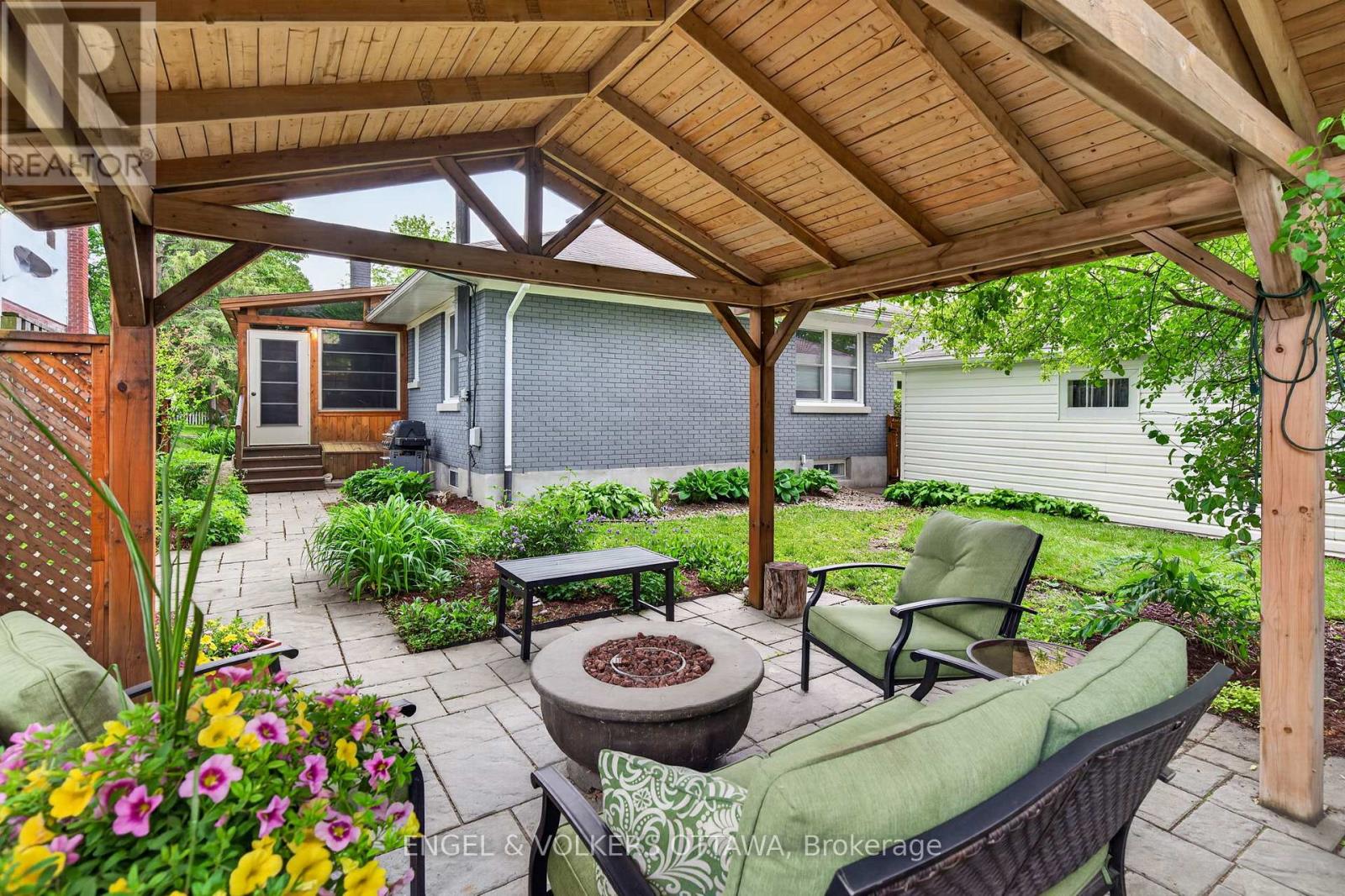 137 RACHAEL AVENUE - 35