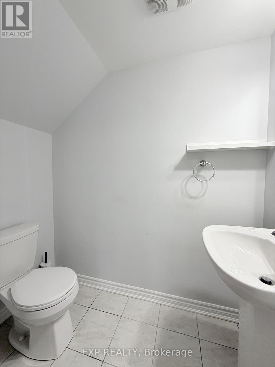 3 Bed, 2 Bath House for Rent in Ottawa – 417 PILOT PRIVATE, Ottawa – MLS# X13225692 - Image 16