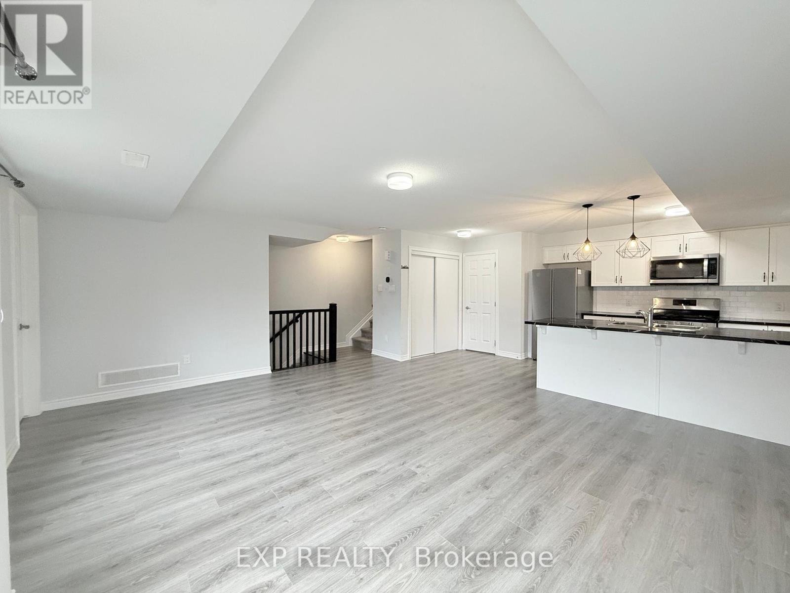 3 Bed, 2 Bath House for Rent in Ottawa – 417 PILOT PRIVATE, Ottawa – MLS# X13225692 - Image 2