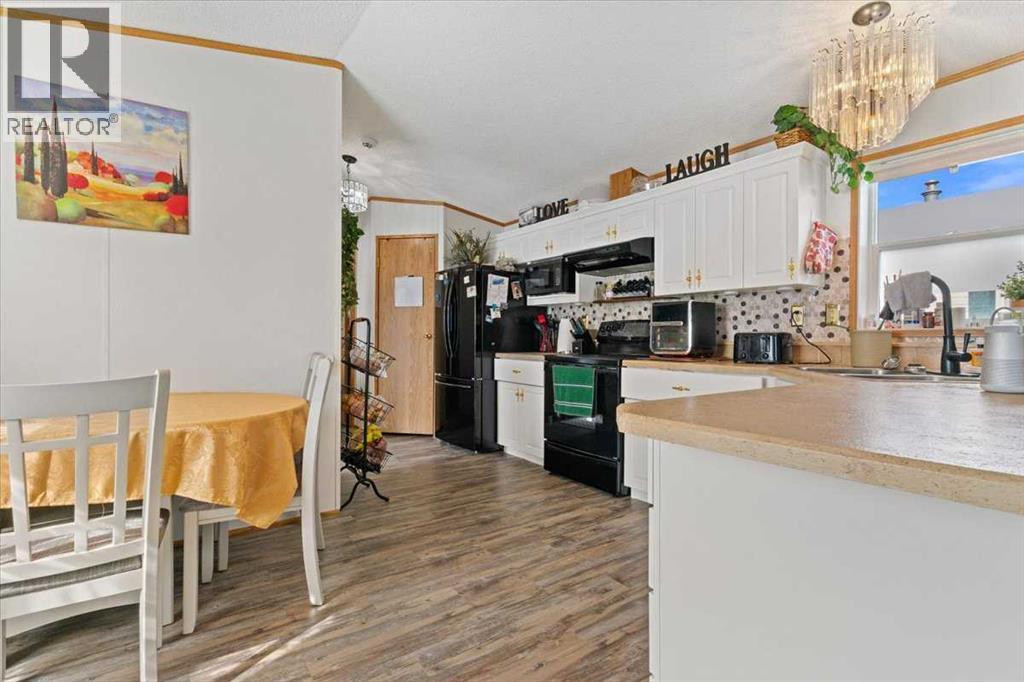 126 Clark Crescent — photo 8