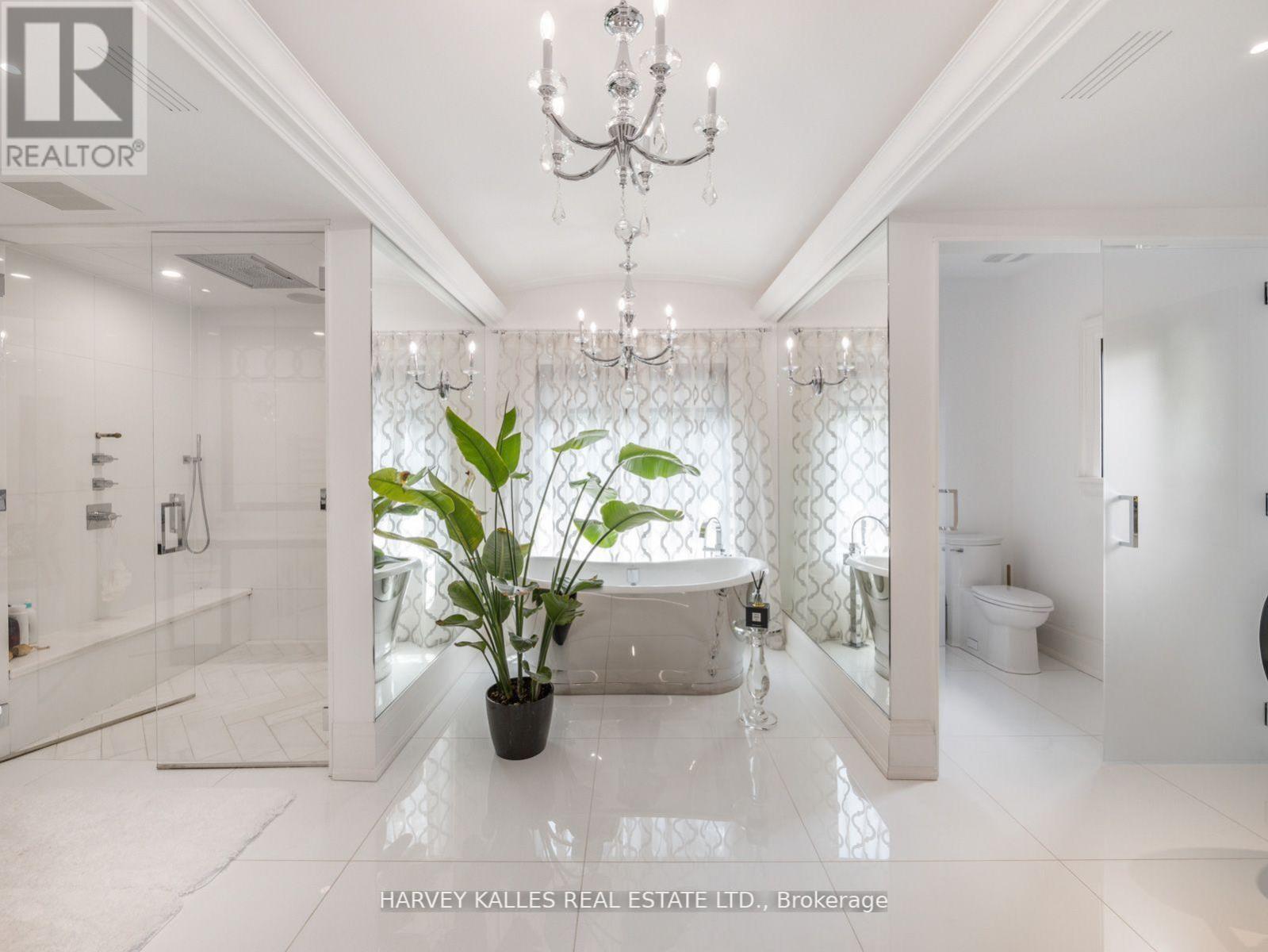 327 CORTLEIGH BOULEVARD - 19