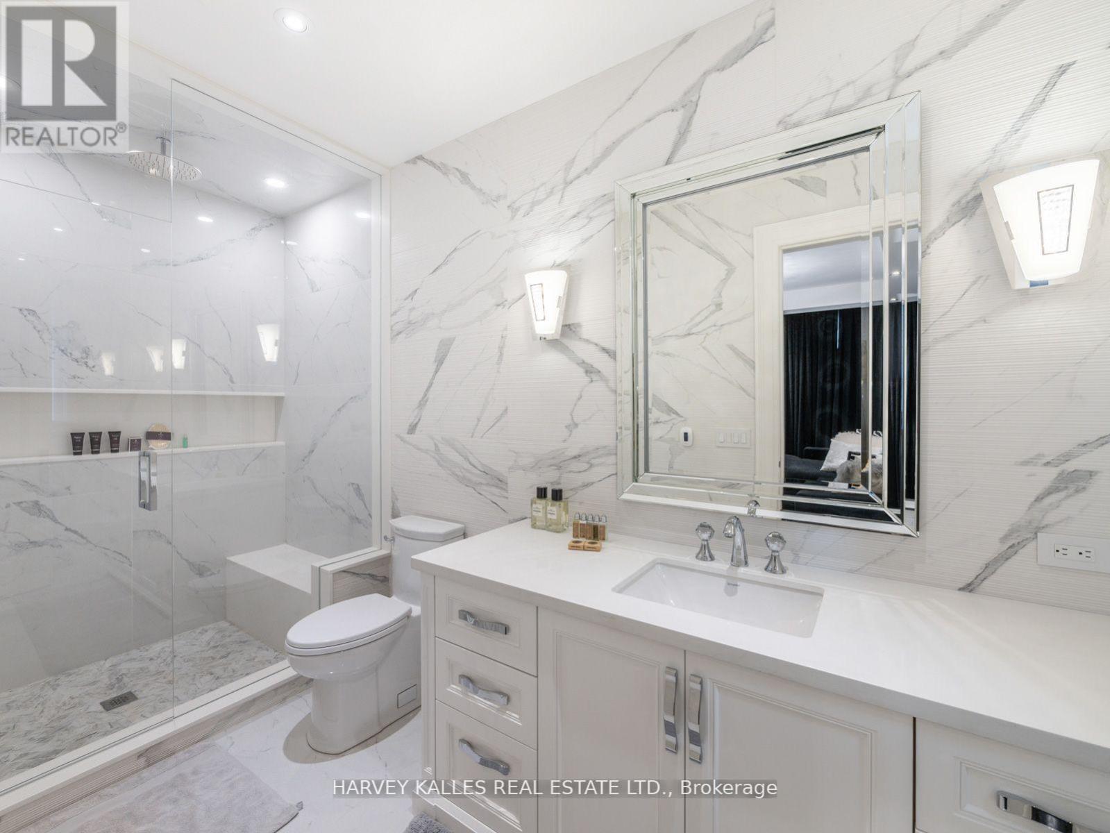 327 CORTLEIGH BOULEVARD - 27