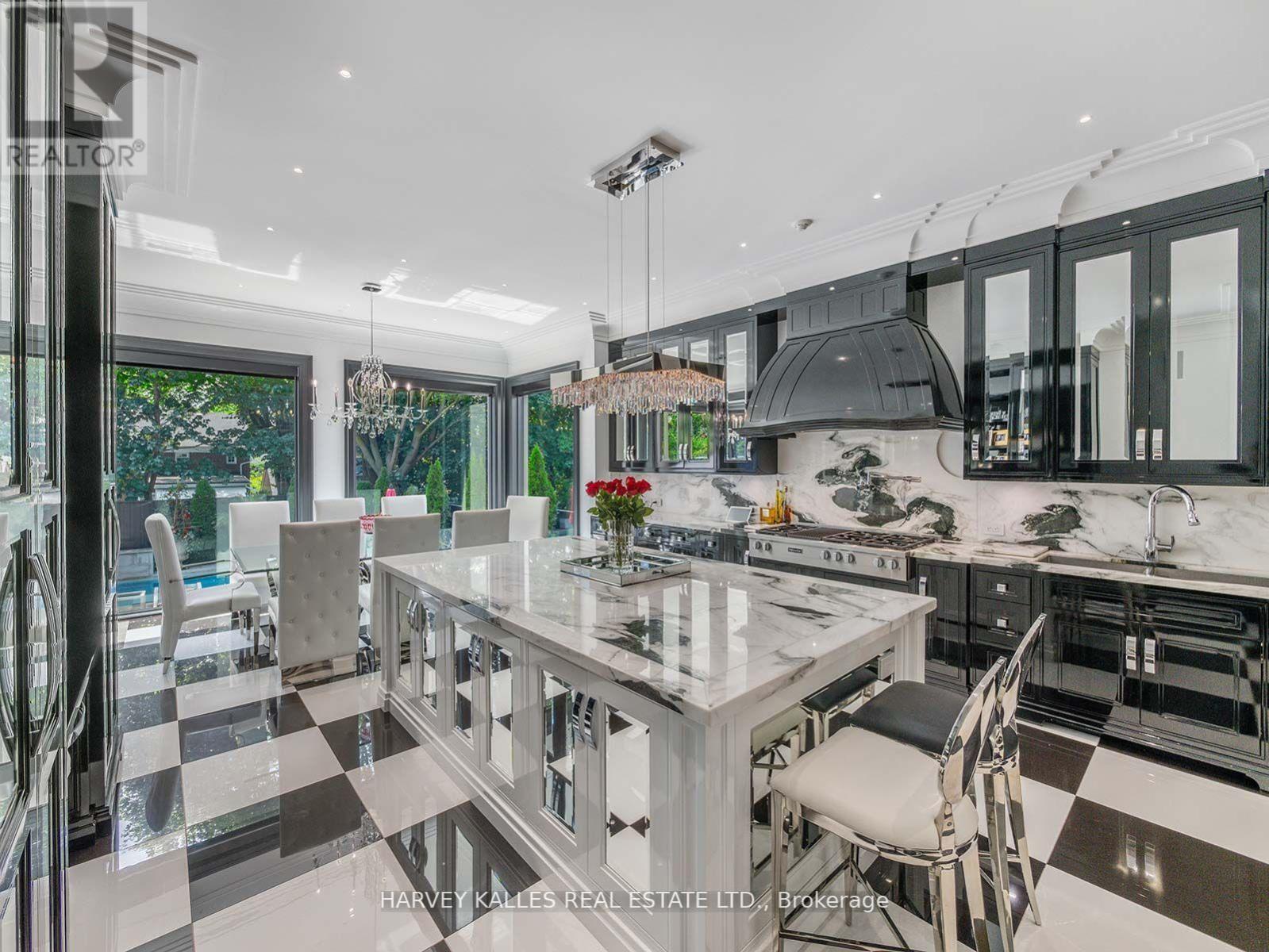 327 CORTLEIGH BOULEVARD - 15