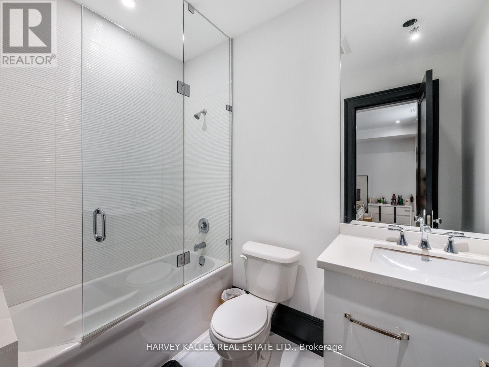 327 CORTLEIGH BOULEVARD - 30