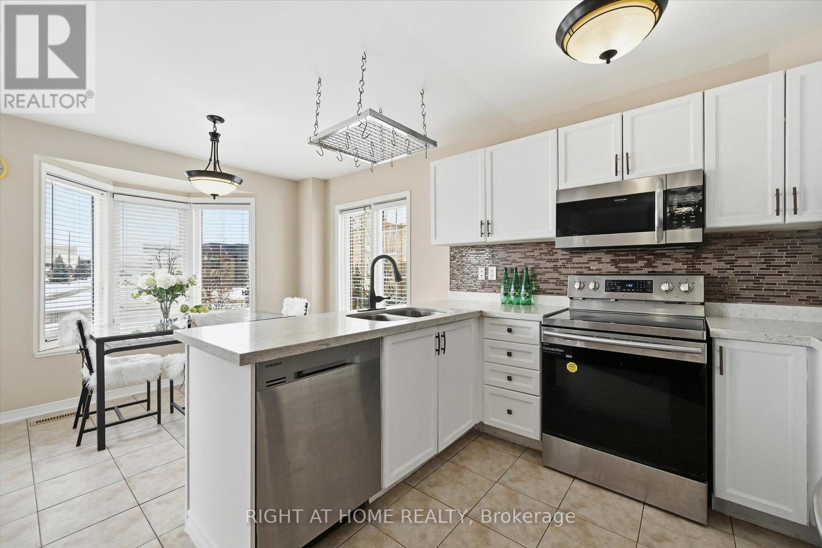 #32 5110 FAIRVIEW STREET - 8