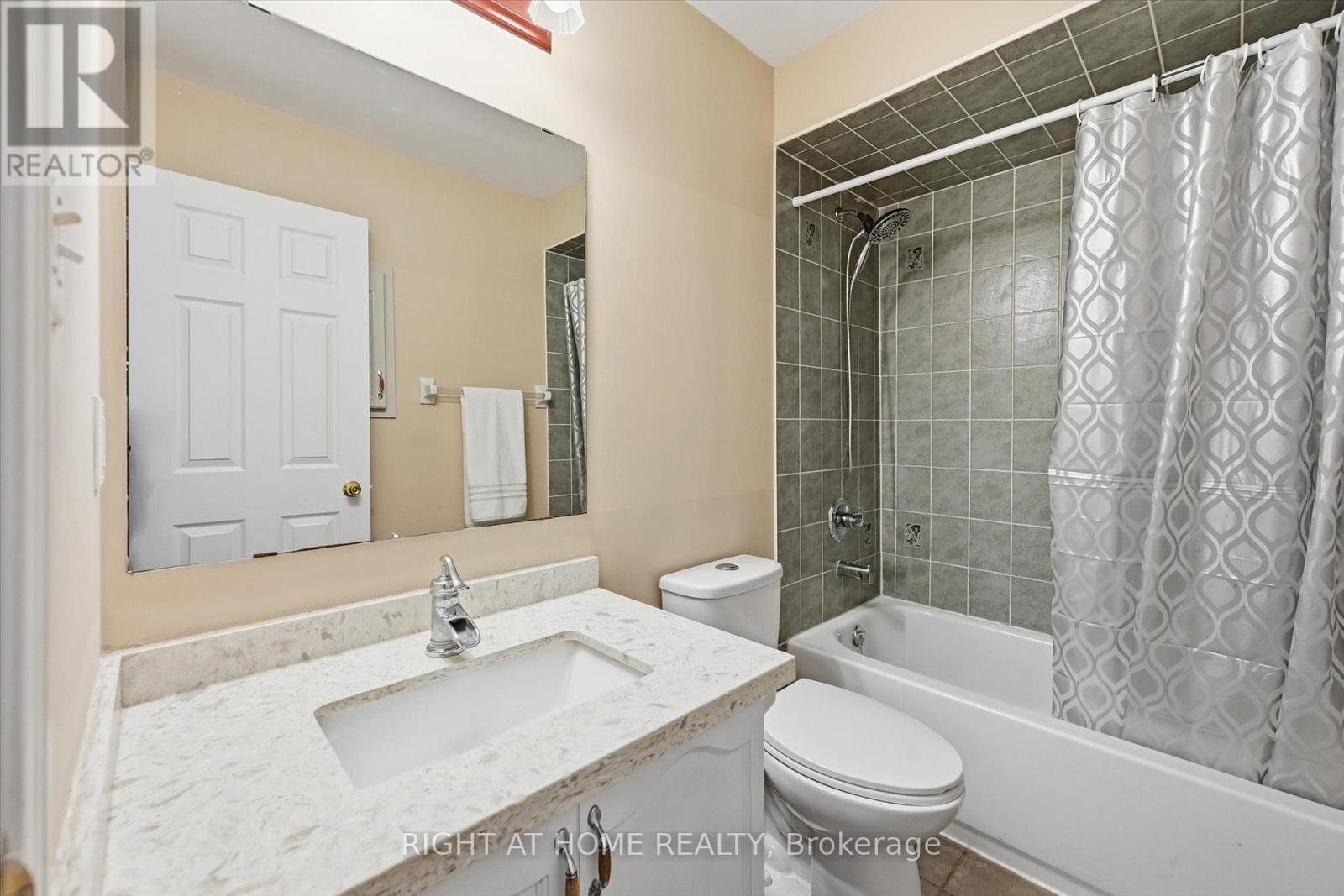 #32 5110 FAIRVIEW STREET - 26