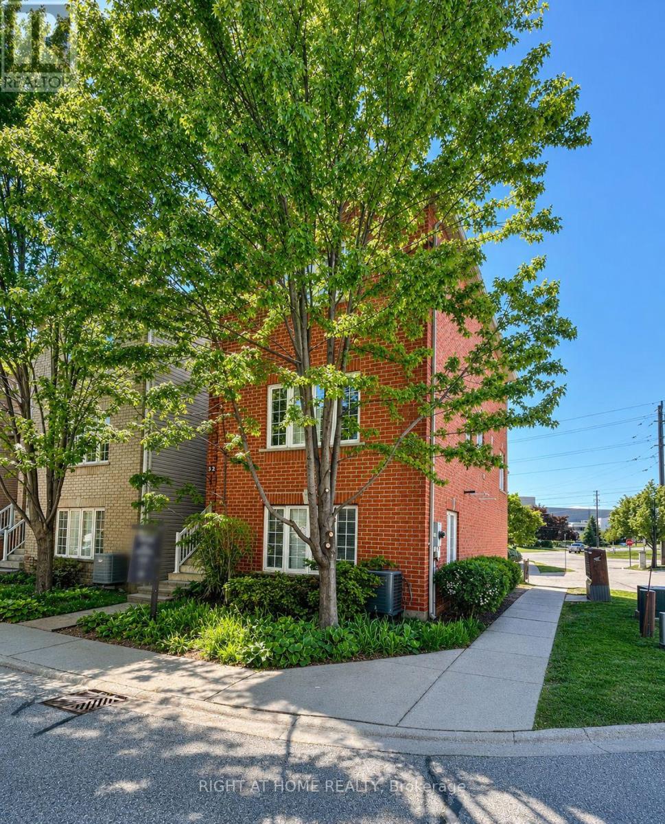 #32 5110 FAIRVIEW STREET - 3