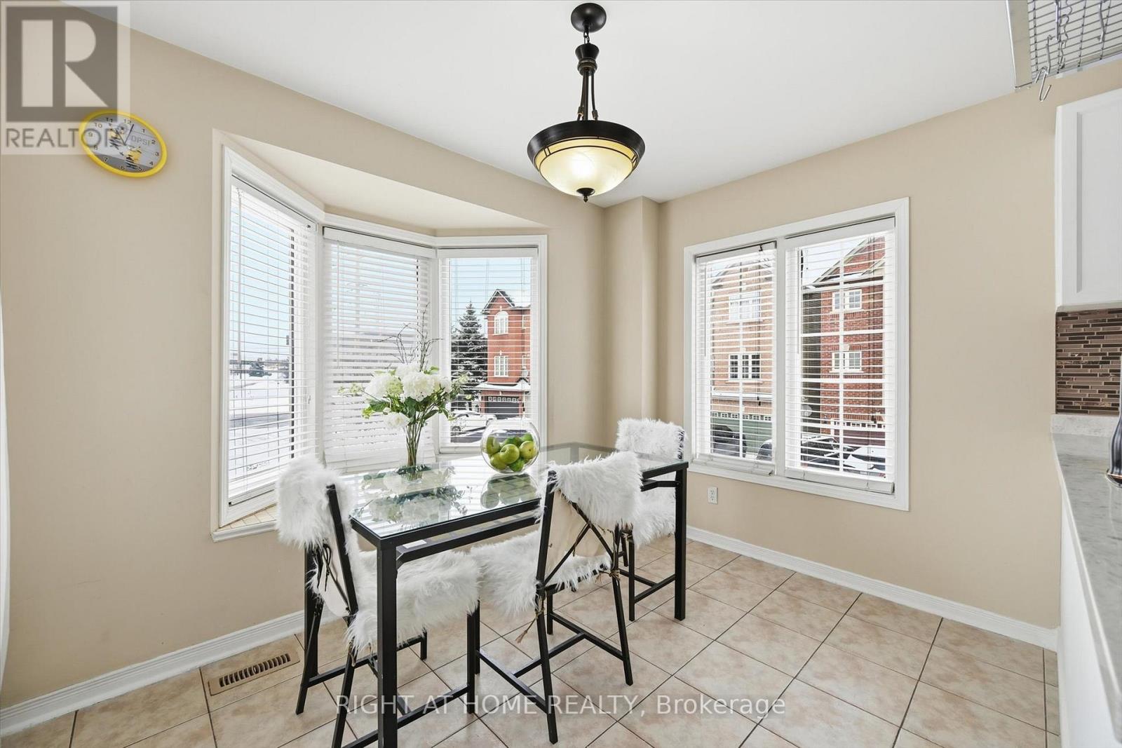 #32 5110 FAIRVIEW STREET - 9