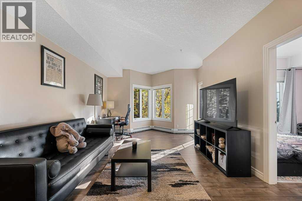 #240 60 Royal Oak Plaza NW - 16