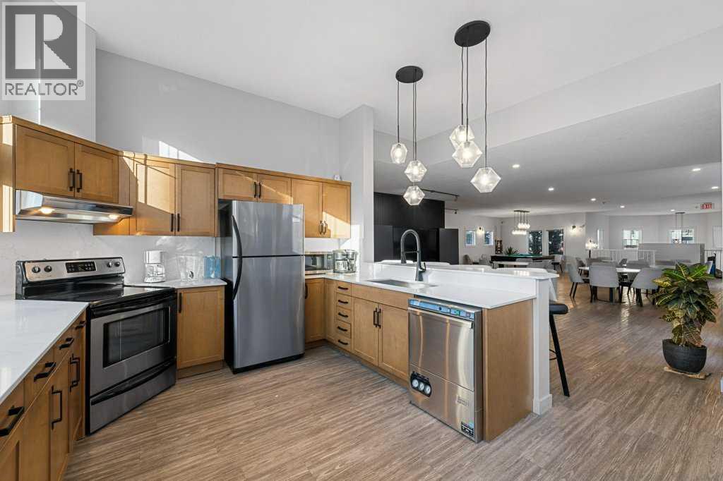 #240 60 Royal Oak Plaza NW - 34