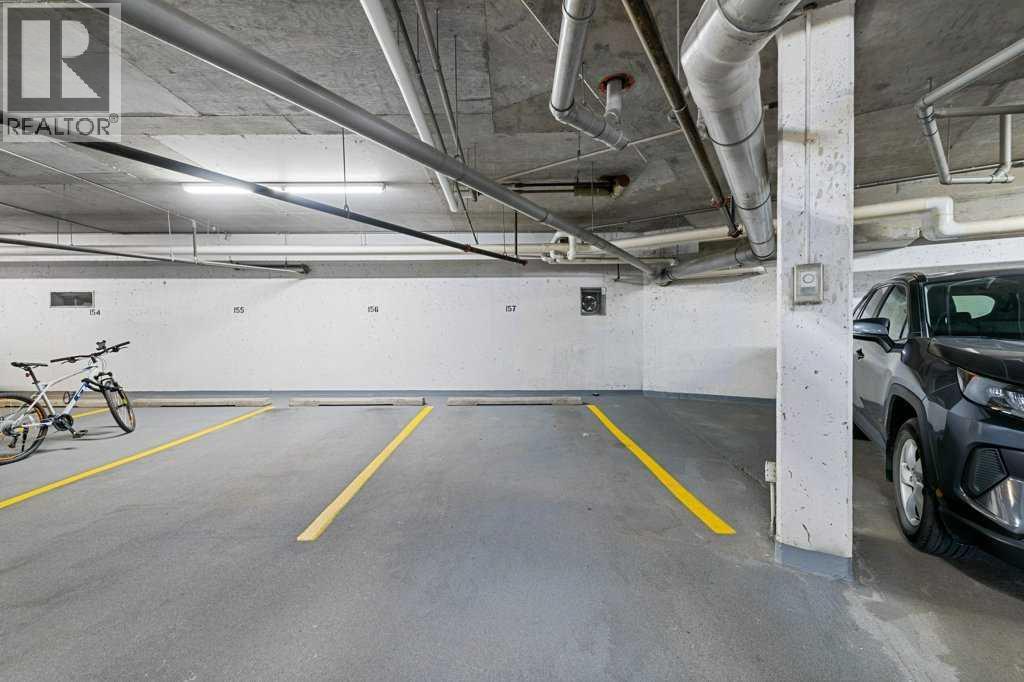 #240 60 Royal Oak Plaza NW - 37