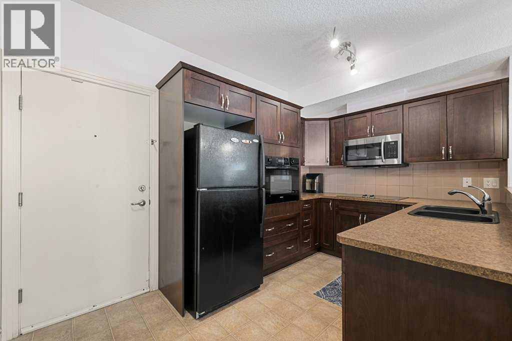 #240 60 Royal Oak Plaza NW - 4