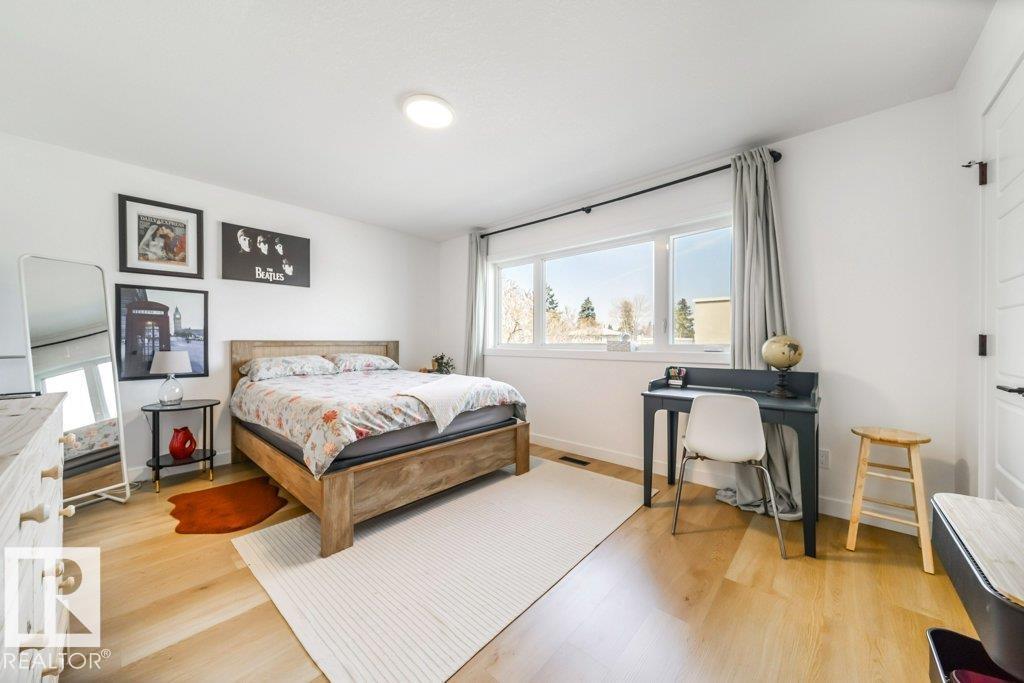 11303 111 AV NW - 10