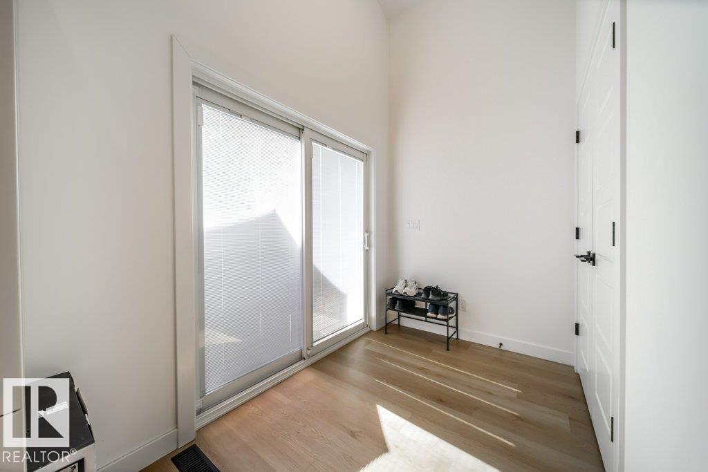 11303 111 AV NW - 30