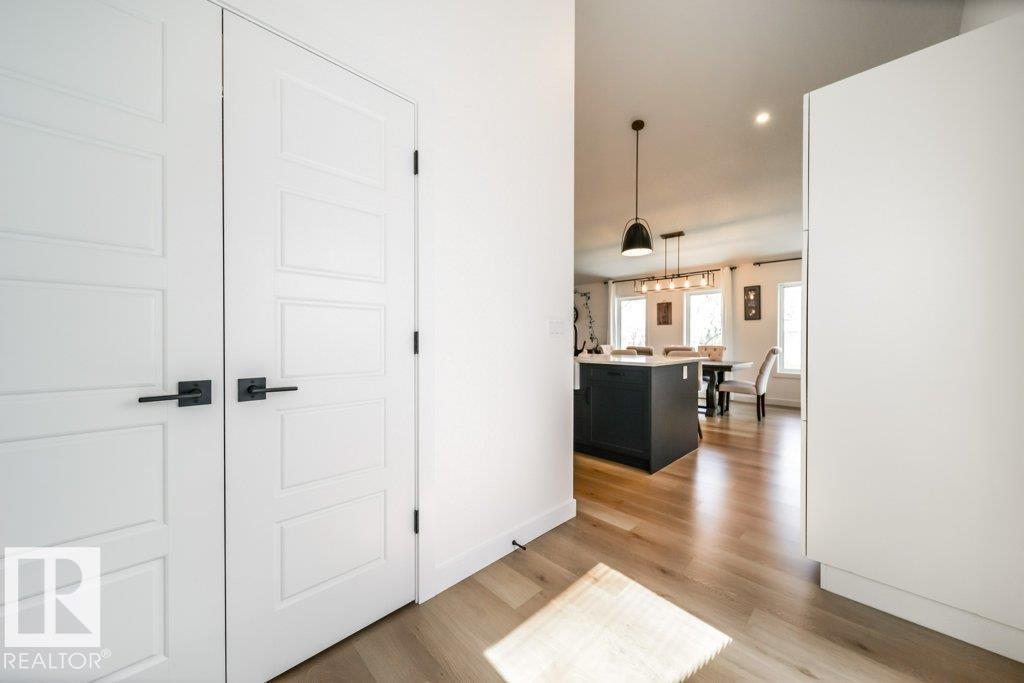 11303 111 AV NW - 33