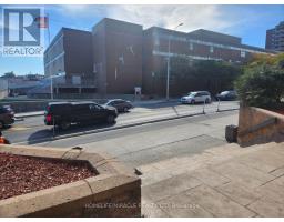G11 - 2340 Dundas Street W, Toronto, ON M6P4A9 Photo 32