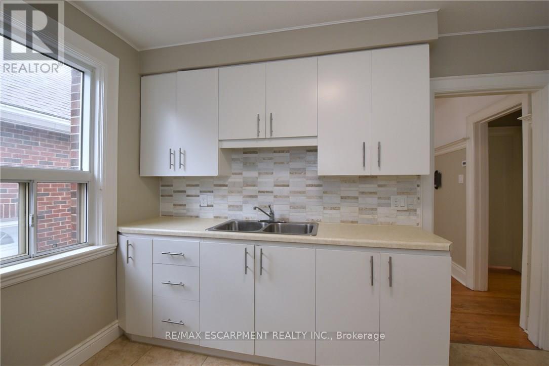 278 HUXLEY AVENUE S