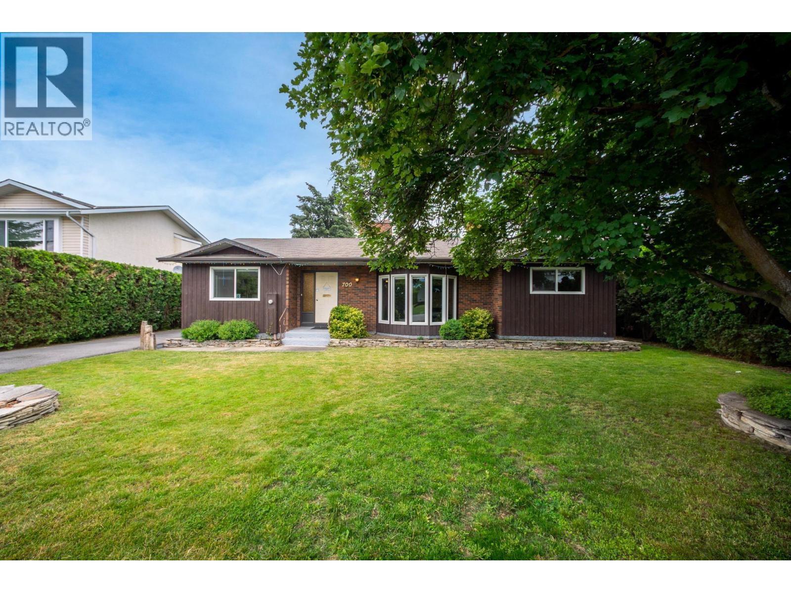 700 Richards Road, Kelowna