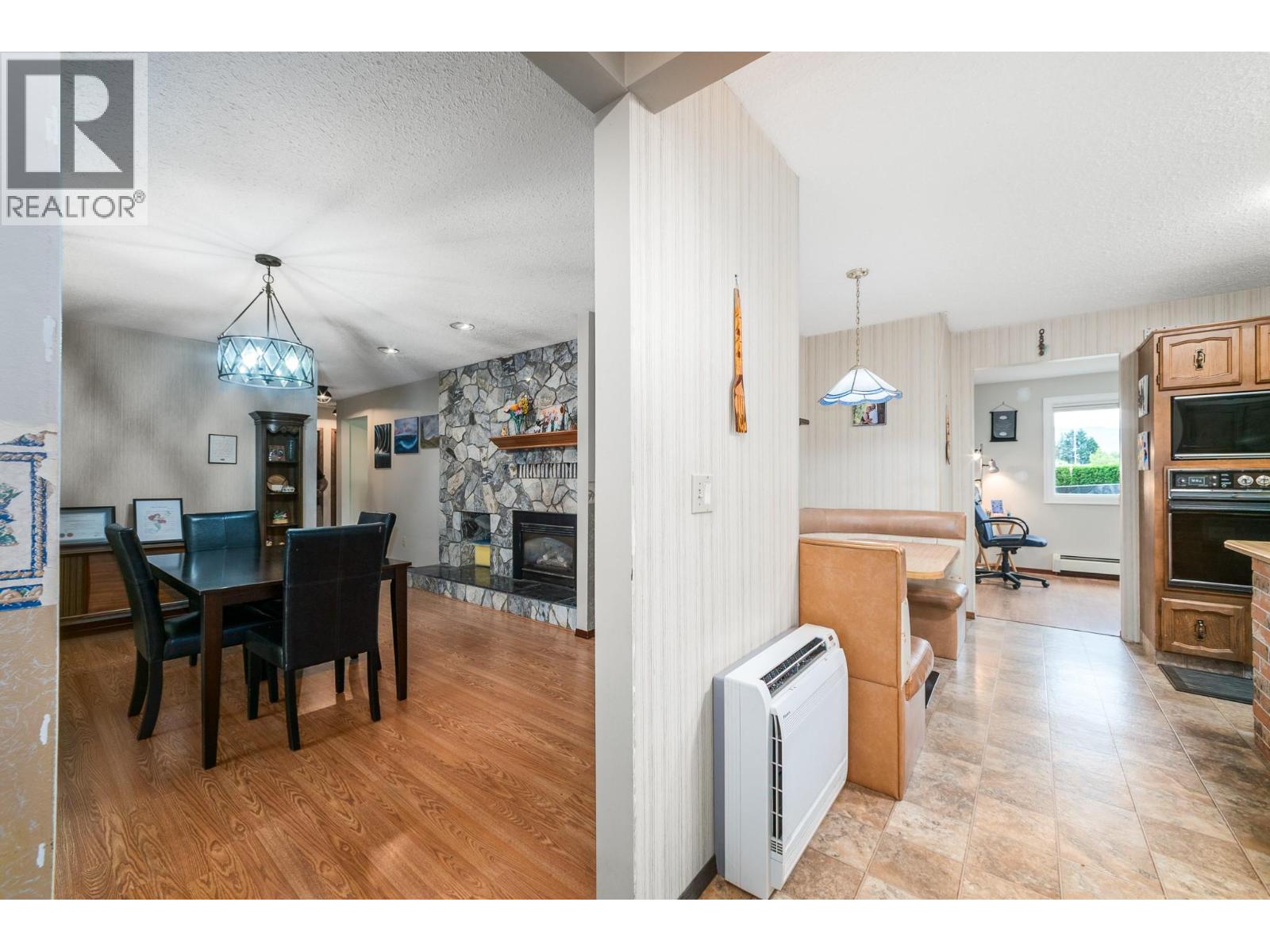 700 Richards Road - 13