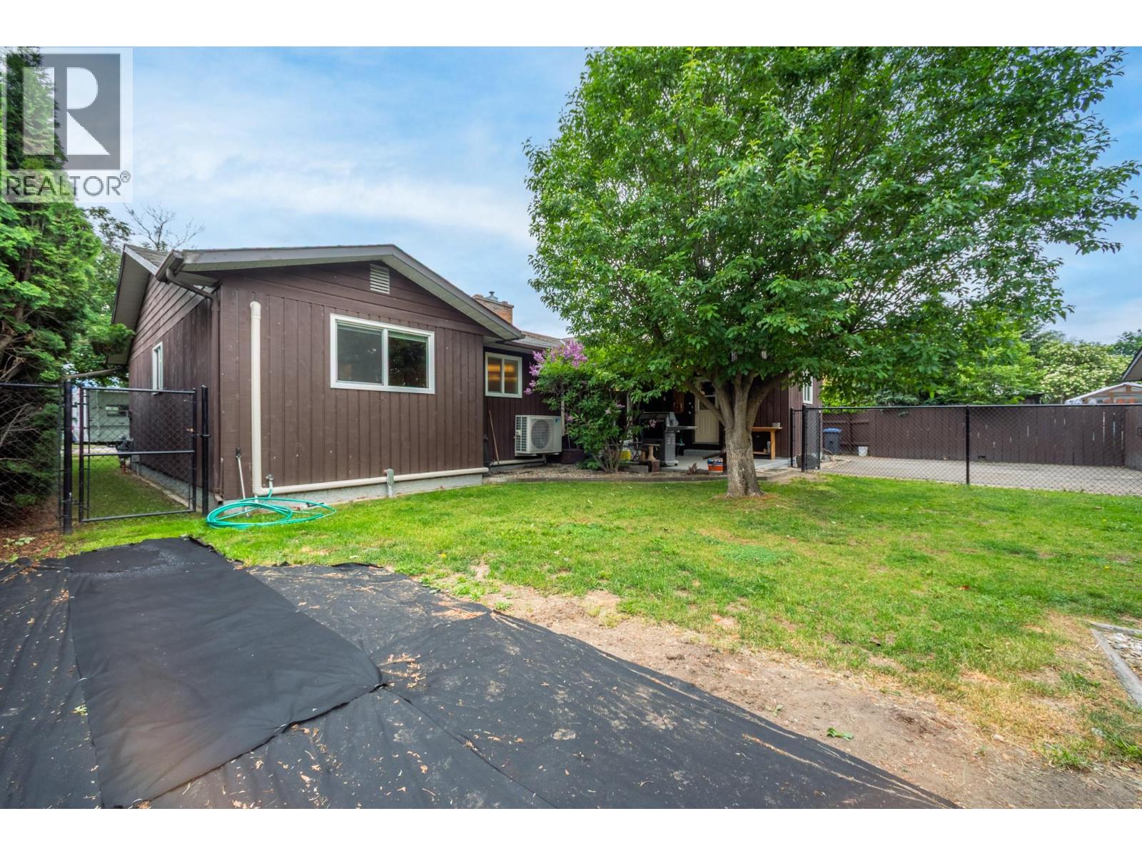 700 Richards Road - 53