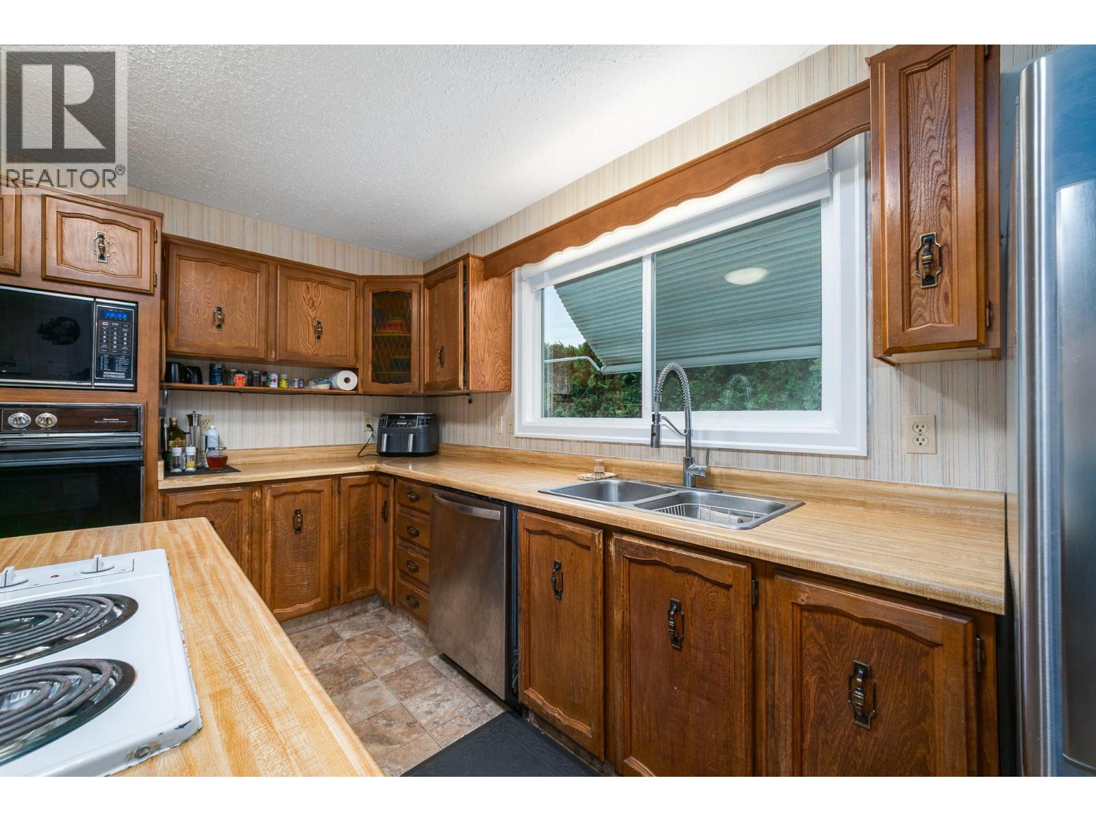 700 Richards Road, Kelowna