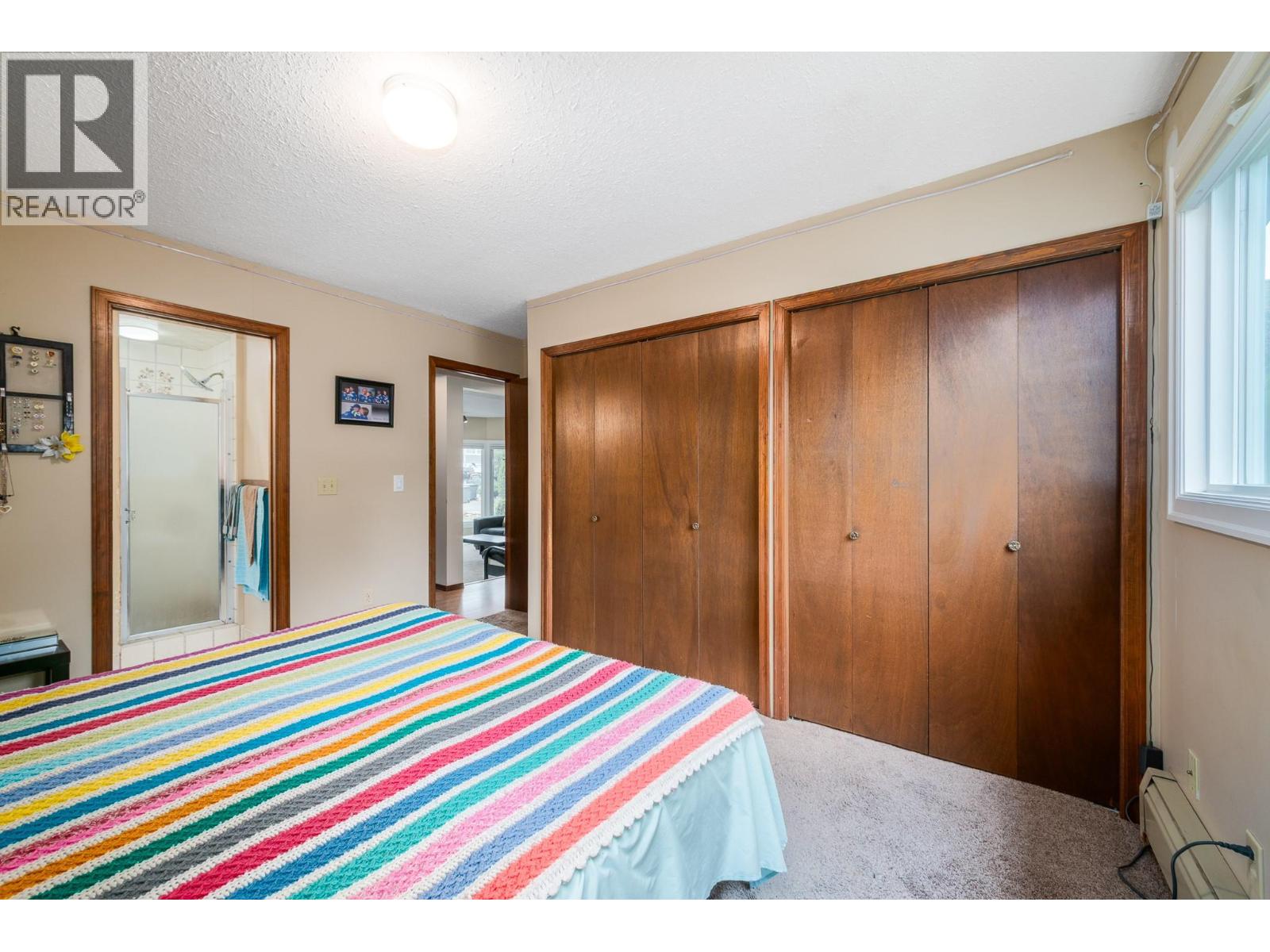 700 Richards Road - 32