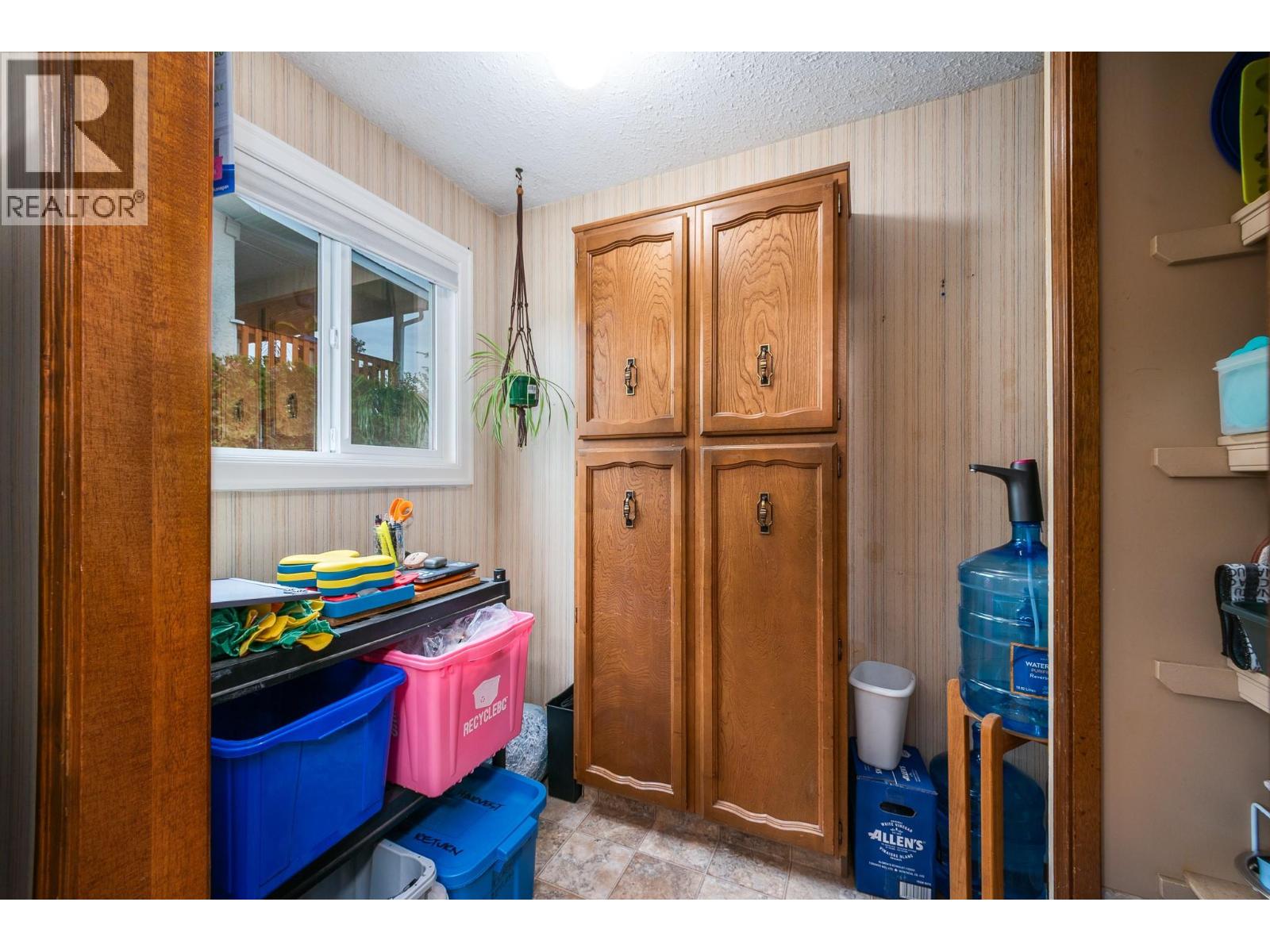 700 Richards Road, Kelowna