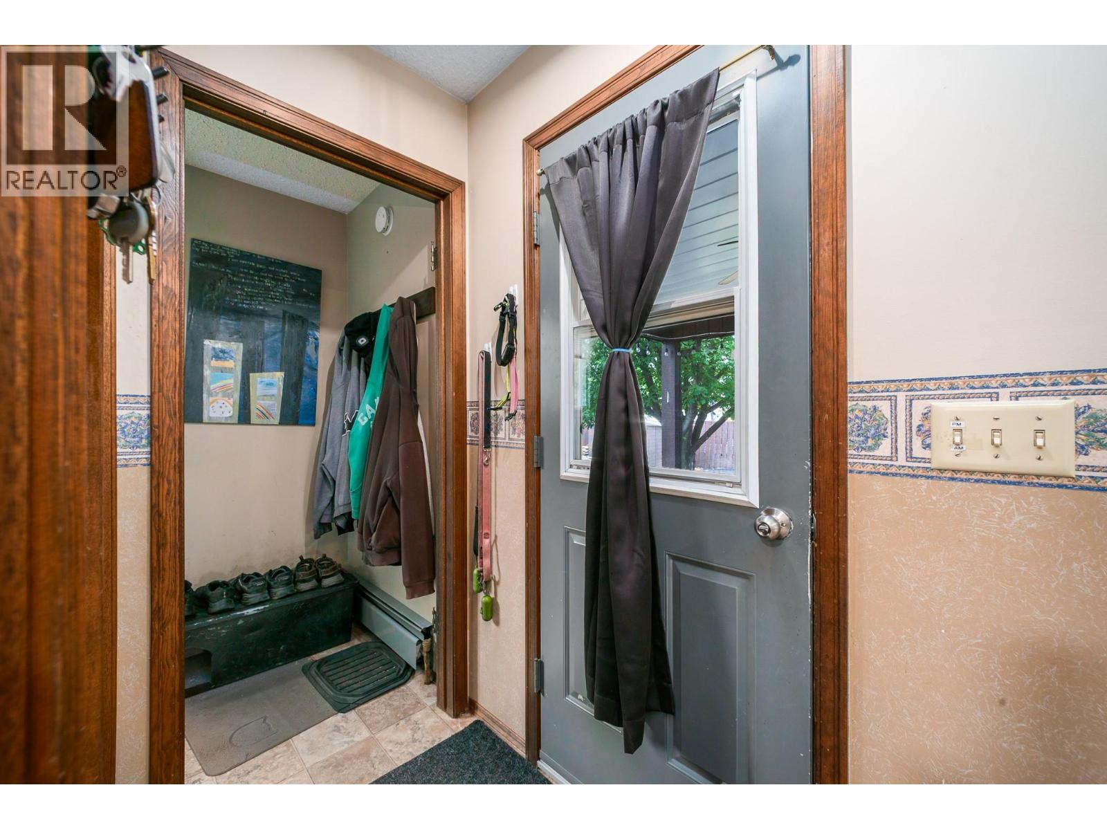 700 Richards Road, Kelowna