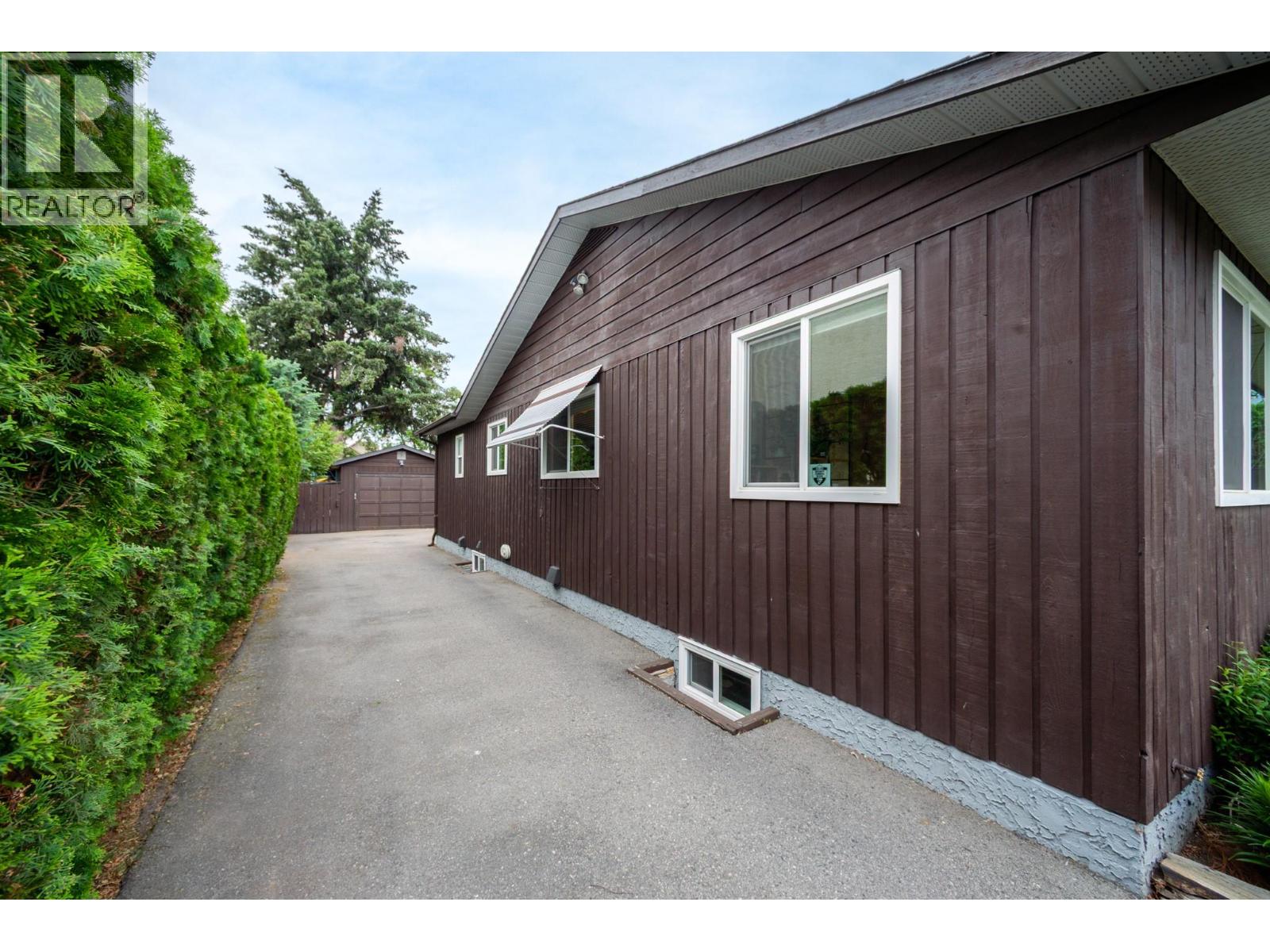 700 Richards Road, Kelowna