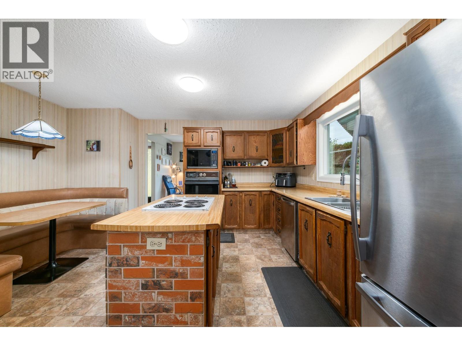 700 Richards Road - 5