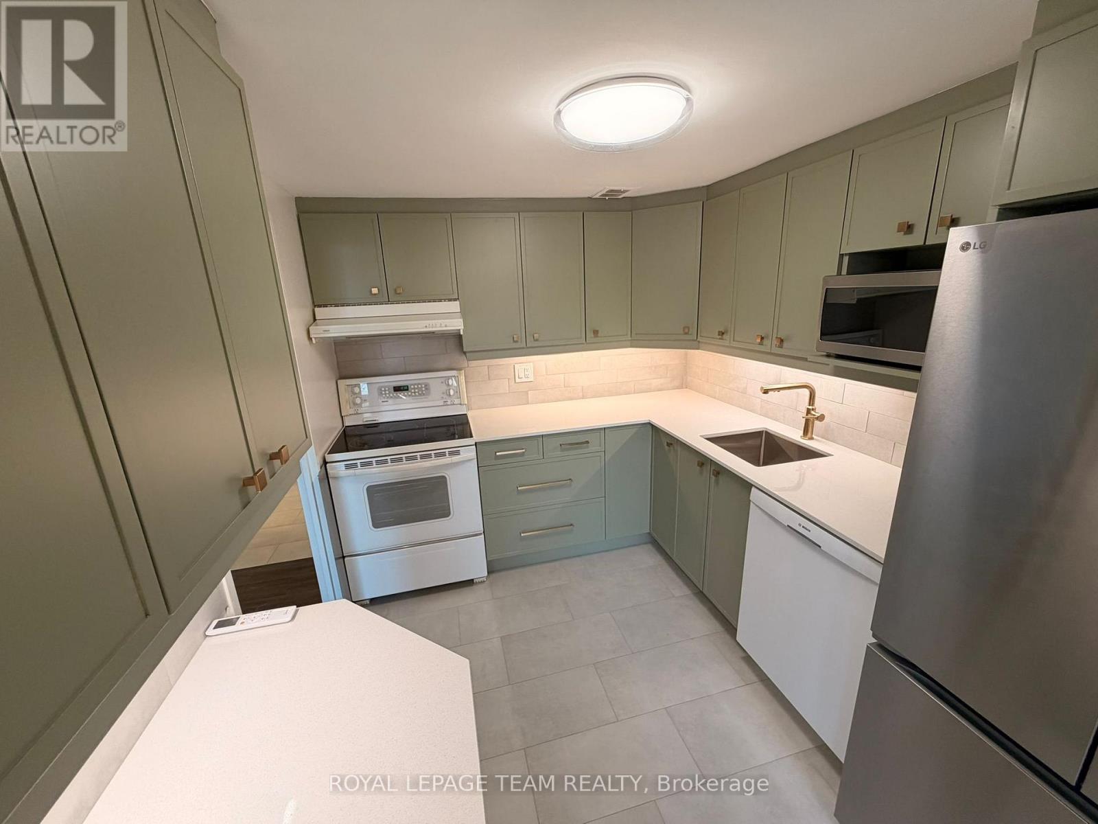 3 Bed, 2 Bath Apartment for Rent in Ottawa – 318 – 515 ST LAURENT BOULEVARD, Ottawa – MLS# X13225750 - Image 13