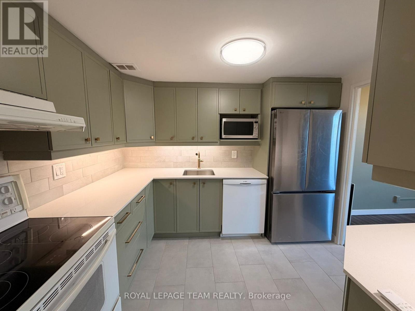 3 Bed, 2 Bath Apartment for Rent in Ottawa – 318 – 515 ST LAURENT BOULEVARD, Ottawa – MLS# X13225750 - Image 14