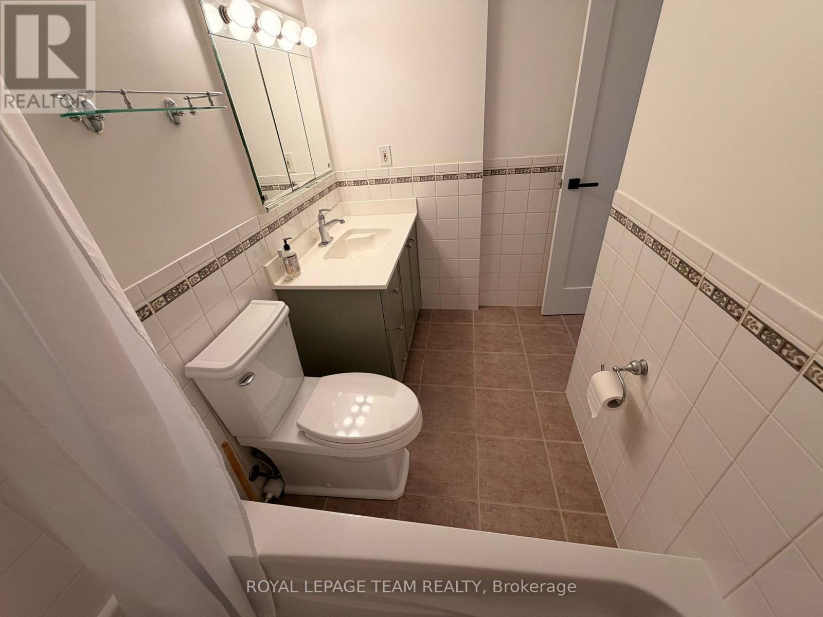 3 Bed, 2 Bath Apartment for Rent in Ottawa – 318 – 515 ST LAURENT BOULEVARD, Ottawa – MLS# X13225750 - Image 35