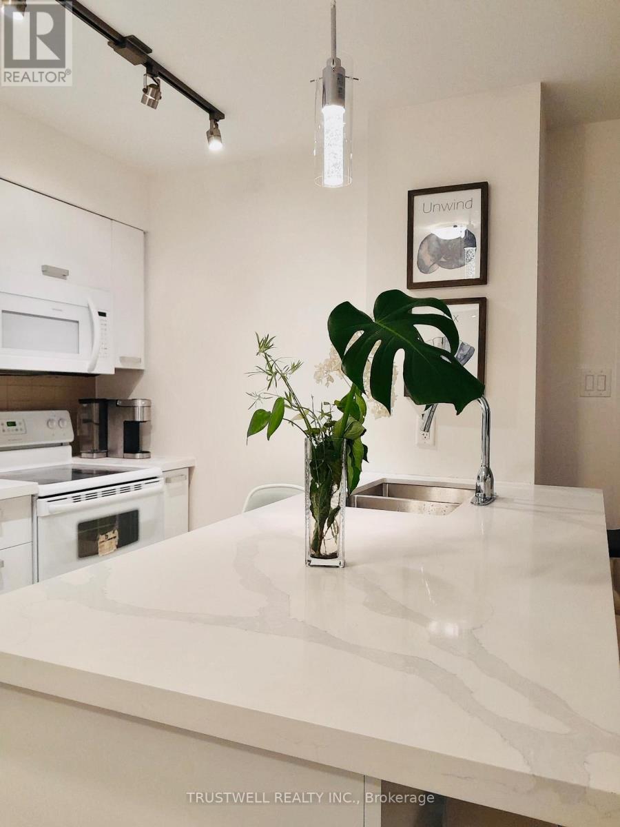 #2601 38 GRENVILLE STREET - 14