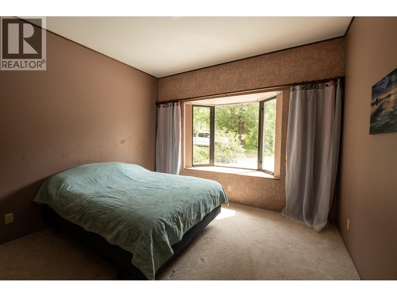 11832 SUNSHINE COAST HIGHWAY, Pender Harbour