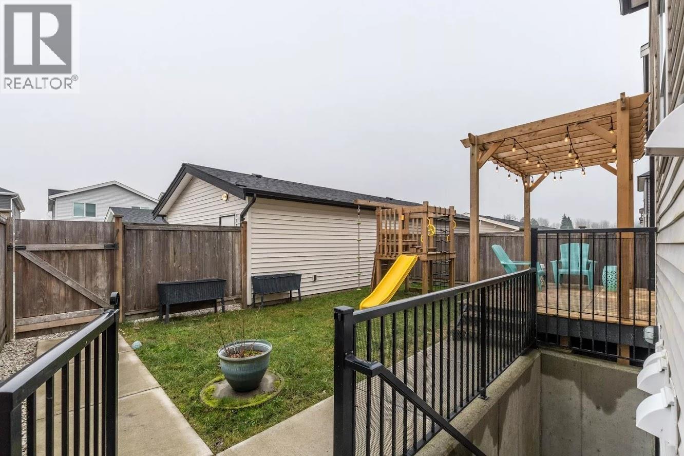 4 Bed, 3 Bath Apartment for Rent in Langley – Main Suite 27043 35A AVENUE, Langley – MLS# R3130740 - Image 20