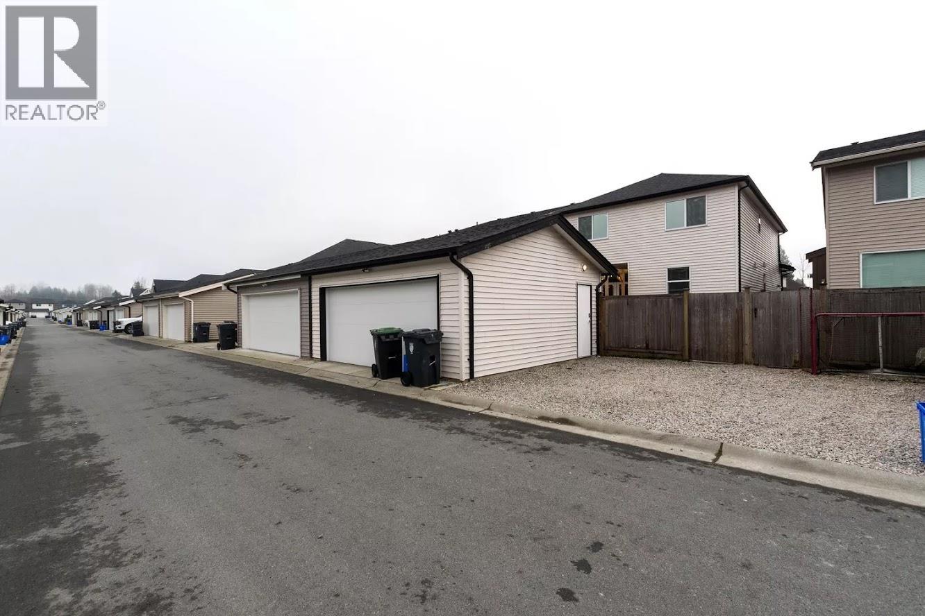 4 Bed, 3 Bath Apartment for Rent in Langley – Main Suite 27043 35A AVENUE, Langley – MLS# R3130740 - Image 21