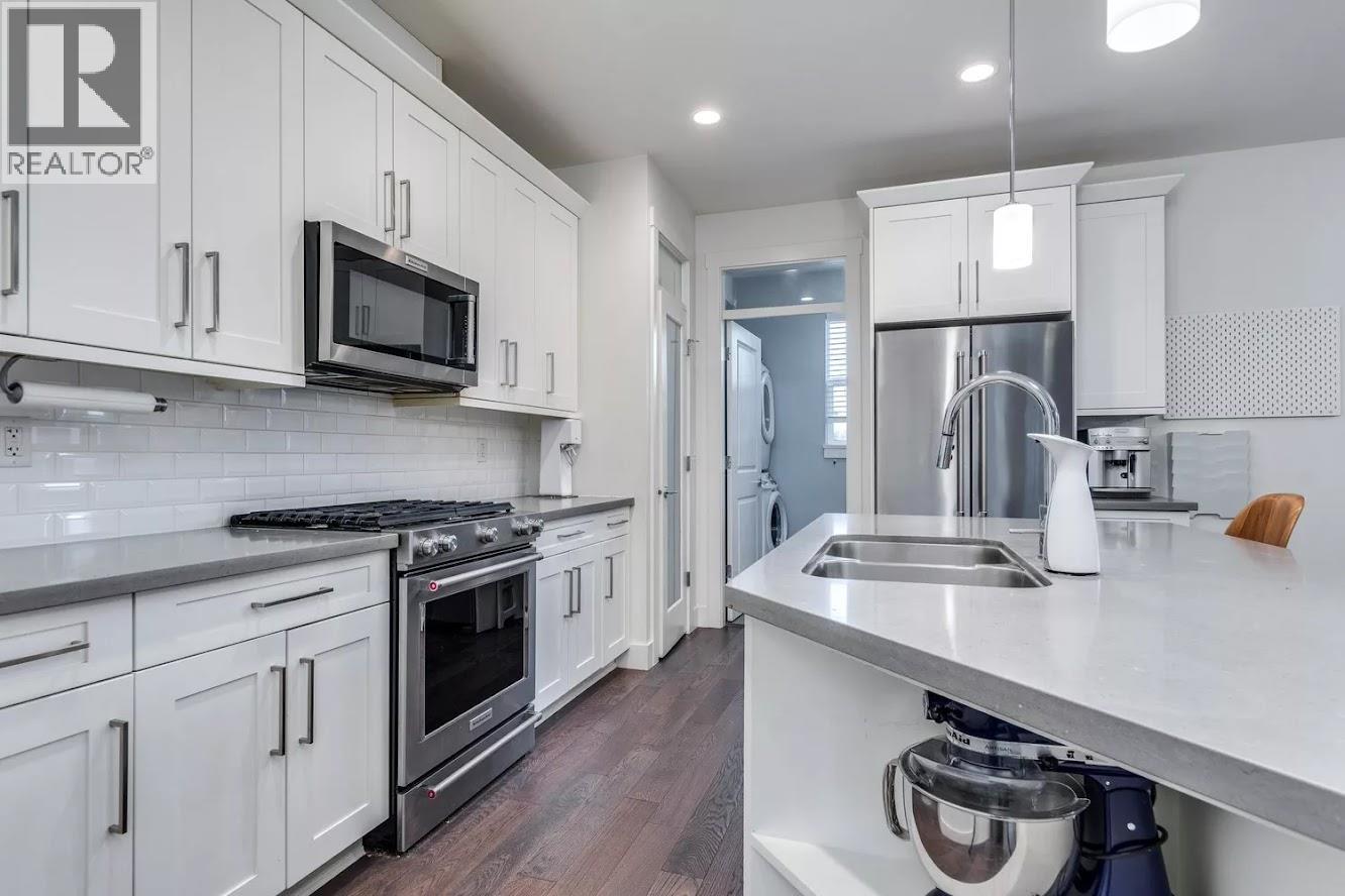 4 Bed, 3 Bath Apartment for Rent in Langley – Main Suite 27043 35A AVENUE, Langley – MLS# R3130740 - Image 7