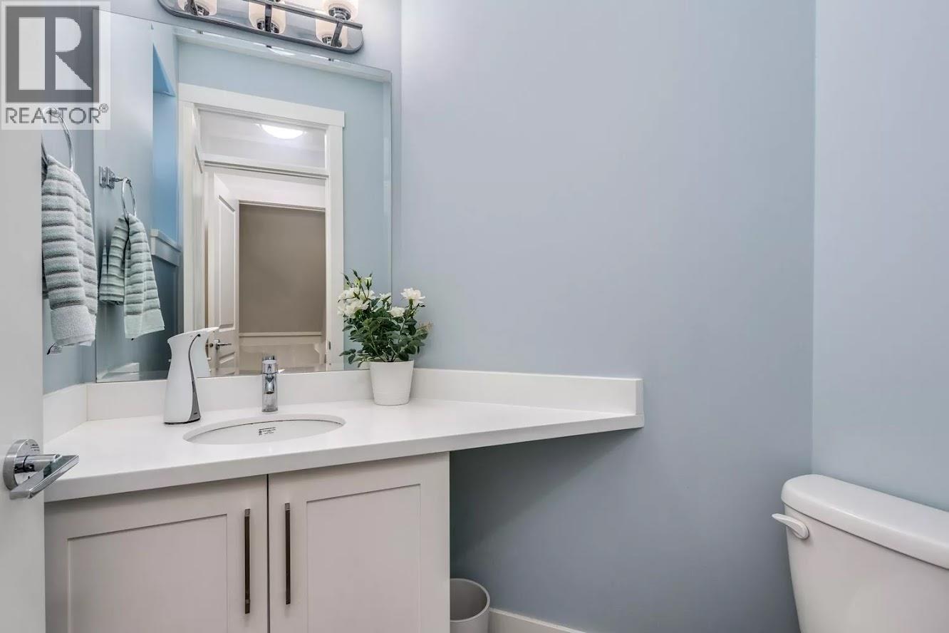 4 Bed, 3 Bath Apartment for Rent in Langley – Main Suite 27043 35A AVENUE, Langley – MLS# R3130740 - Image 9
