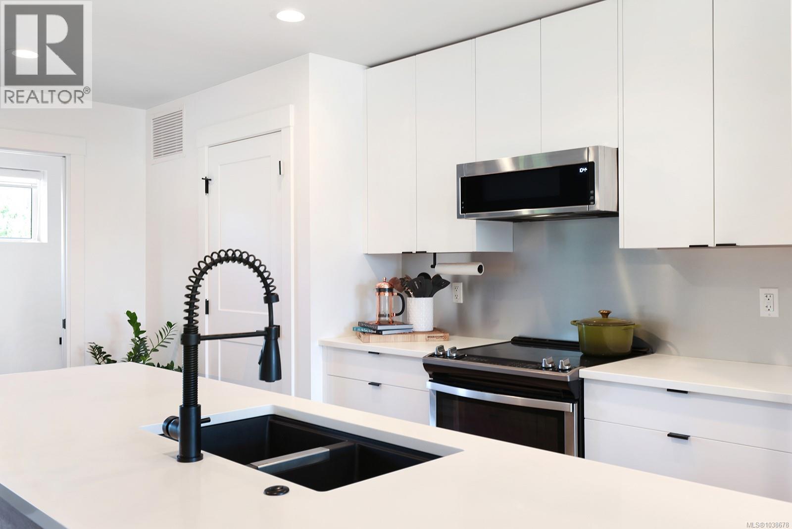 #2 3016 Alder St S - 15